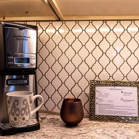 רפיד סיטי Luxury Home W/ Private Patio Mins Away From Dt Rc מראה חיצוני תמונה